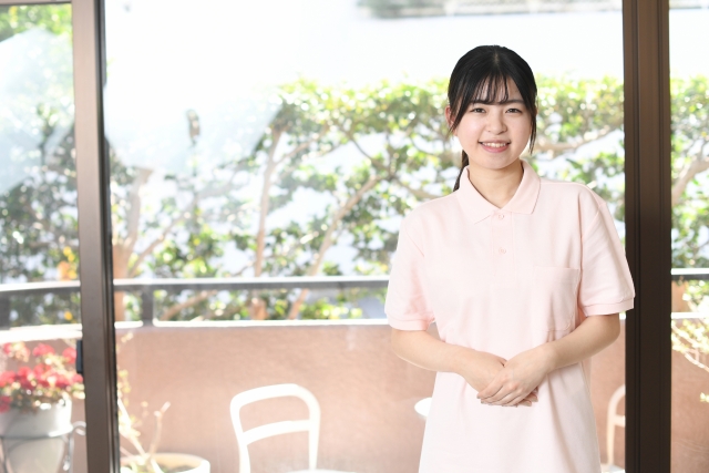 看護助手/病棟のシーツ交換等をお任せします/大島駅1分