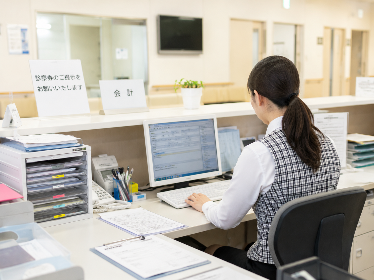 医療事務の仕事内容とは？1日の流れや平均給料をわかりやすく解説 